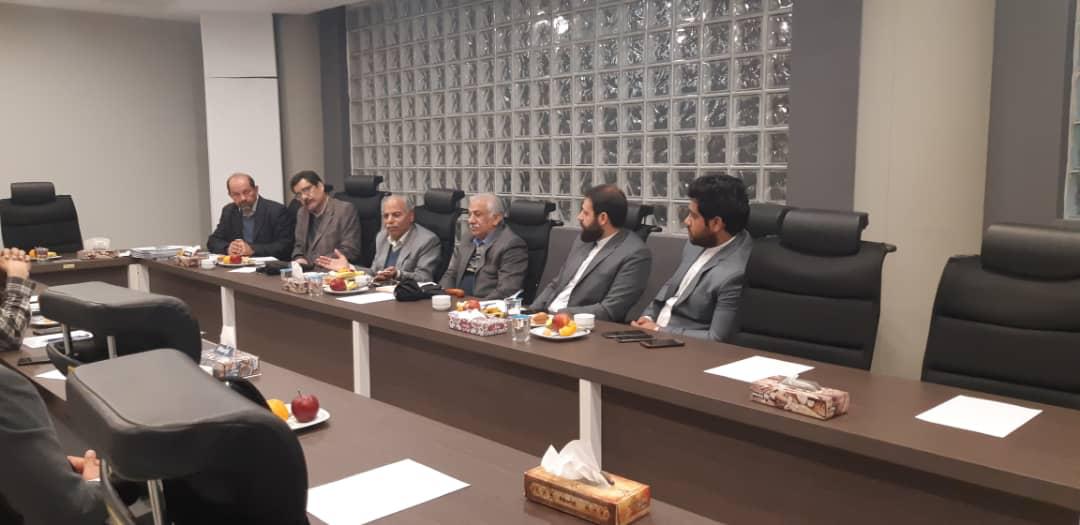 جلسه هم اندیشی اتحادیه تولیدی صادراتی فرآورده های شیرین بیان ایران